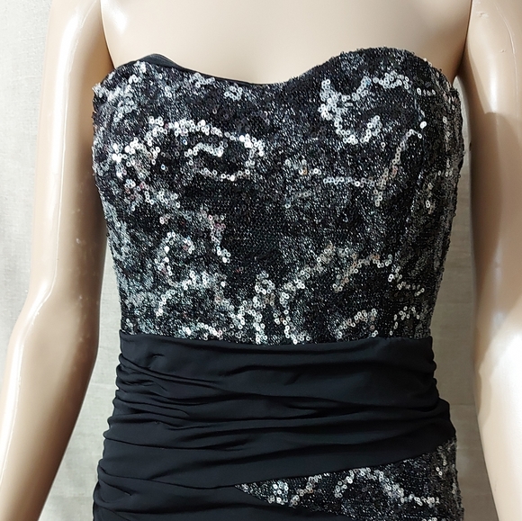 NIKIBIKI dress straples size Large color Black and silver - Picture 9 of 10